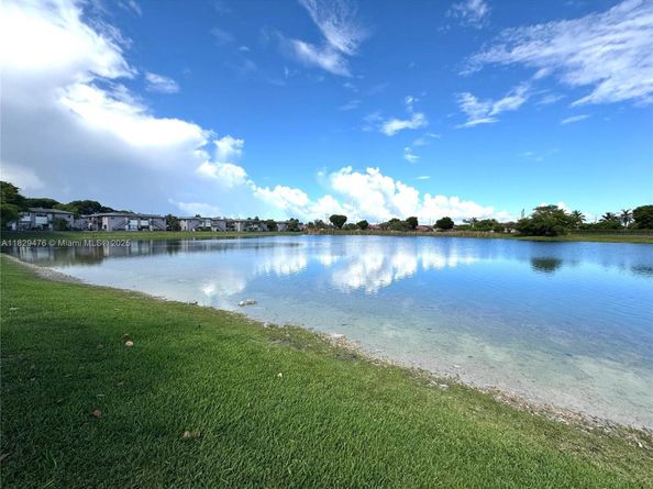 13261 SW 17th Ln, Miami FL 33175