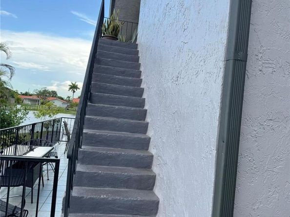 13261 SW 17th Ln, Miami FL 33175