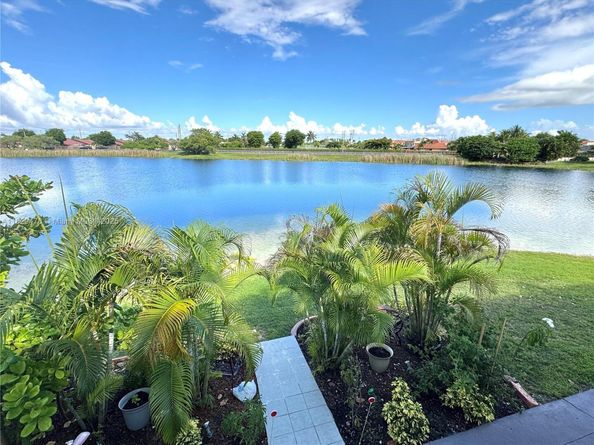 13261 SW 17th Ln, Miami FL 33175