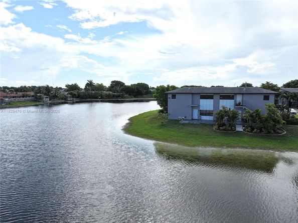 13261 SW 17th Ln, Miami FL 33175