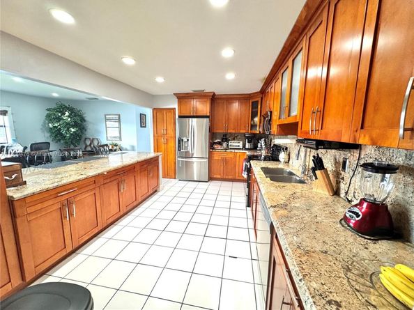 13261 SW 17th Ln, Miami FL 33175