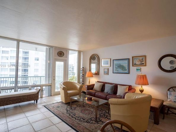 1408 Brickell Bay Dr 706, Miami FL 33131