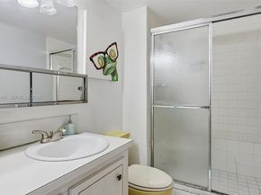 18071 Biscayne Blvd 802, Aventura FL 33160
