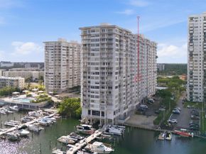 18071 Biscayne Blvd 802, Aventura FL 33160