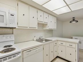18071 Biscayne Blvd 802, Aventura FL 33160