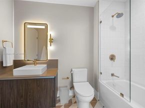 159 NE 6th St 5008, Miami FL 33132