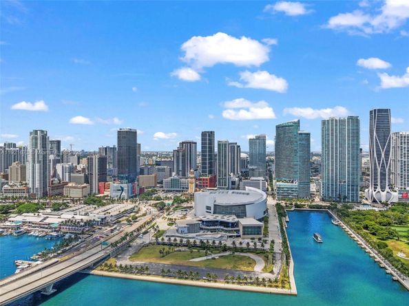 159 NE 6th St 5008, Miami FL 33132