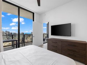 159 NE 6th St 5008, Miami FL 33132