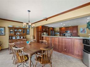 10651 SW 27th St, Davie FL 33328