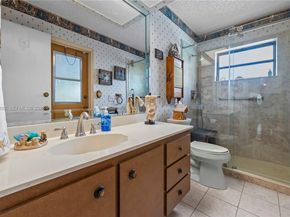 10651 SW 27th St, Davie FL 33328