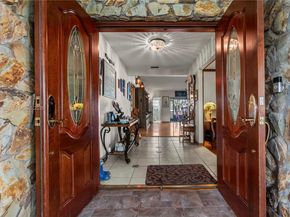 10651 SW 27th St, Davie FL 33328