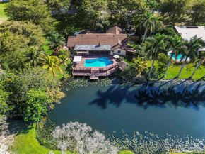 10651 SW 27th St, Davie FL 33328