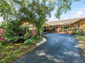 10651 SW 27th St, Davie FL 33328