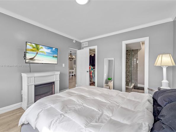 900 SW 12th St 206, Fort Lauderdale FL 33315