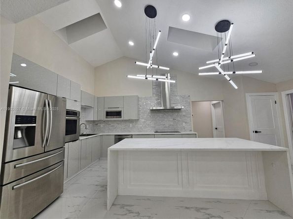 4 Alford Ct, Palm Beach Gardens FL 33418