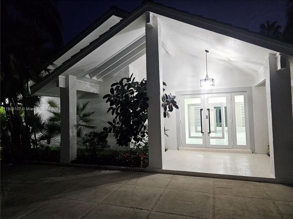 4 Alford Ct, Palm Beach Gardens FL 33418