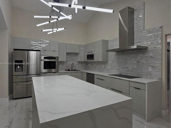 4 Alford Ct, Palm Beach Gardens FL 33418