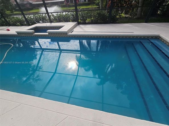 4 Alford Ct, Palm Beach Gardens FL 33418