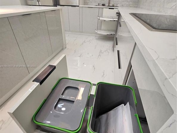 4 Alford Ct, Palm Beach Gardens FL 33418