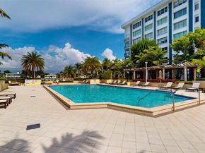 5600 Collins Ave 10A, Miami Beach FL 33140