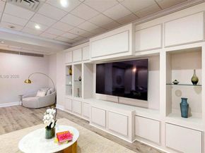 5600 Collins Ave 10A, Miami Beach FL 33140