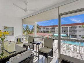 580 Egret Dr 220, Hallandale Beach FL 33009