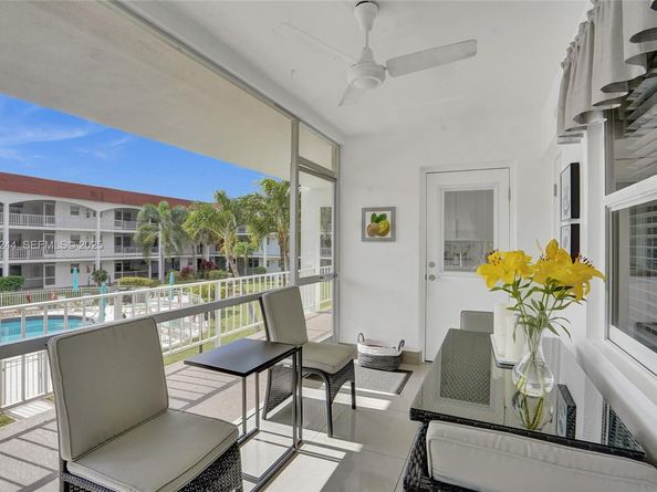 580 Egret Dr 220, Hallandale Beach FL 33009