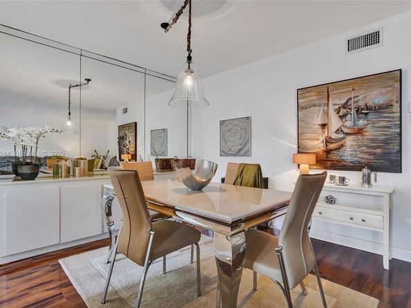 580 Egret Dr 220, Hallandale Beach FL 33009