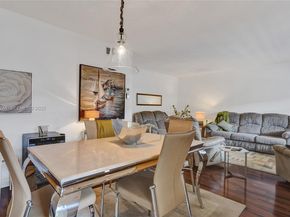 580 Egret Dr 220, Hallandale Beach FL 33009