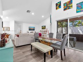 371 NW 101st Ter, Pembroke Pines FL 33026
