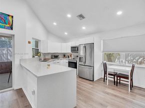 371 NW 101st Ter, Pembroke Pines FL 33026