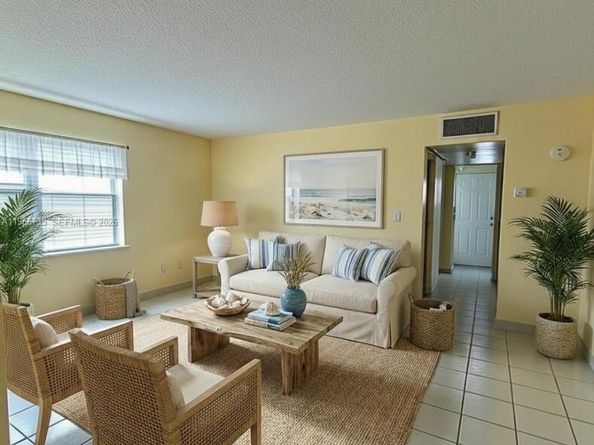 326 Ocean Dr 4, Miami Beach FL 33139