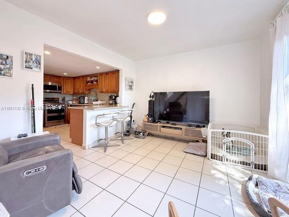 6639 SW 116th Pl A1, Miami FL 33173