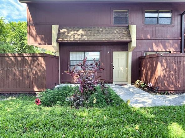 6639 SW 116th Pl A1, Miami FL 33173