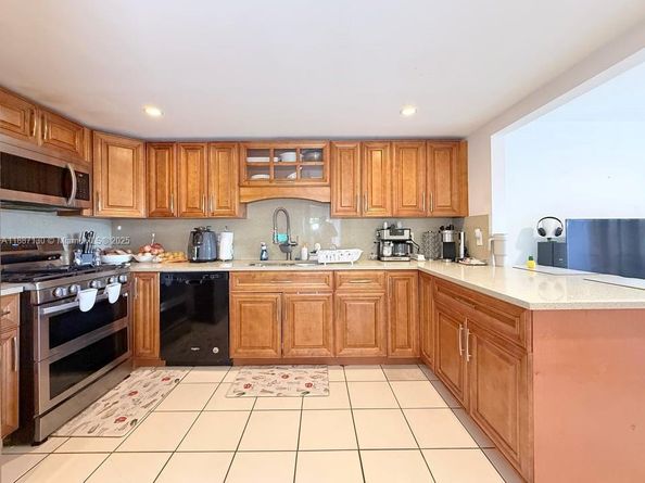 6639 SW 116th Pl A1, Miami FL 33173