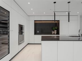 300 Biscayne Boulevard Way 5002 E, Miami FL 33131