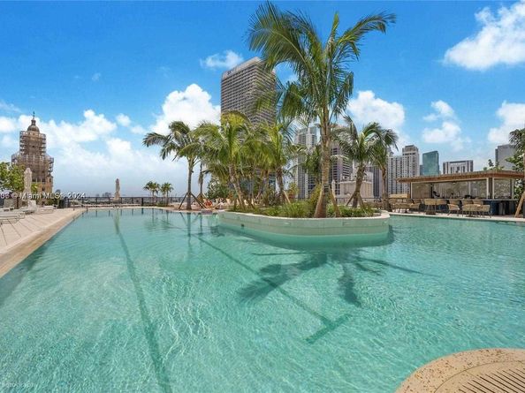 601 NE 1st 4113, Miami FL 33132