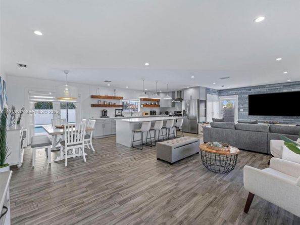 12842 SW 20th St, Miami FL 33175