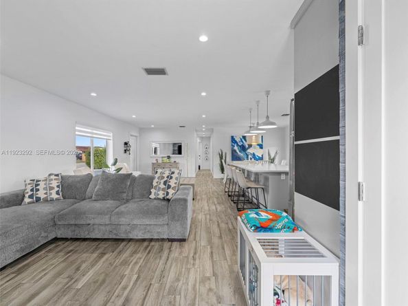 12842 SW 20th St, Miami FL 33175