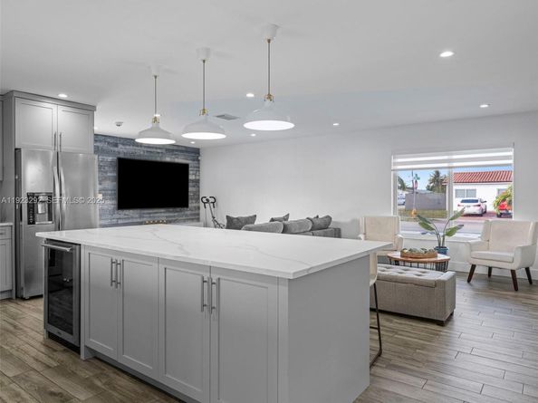 12842 SW 20th St, Miami FL 33175