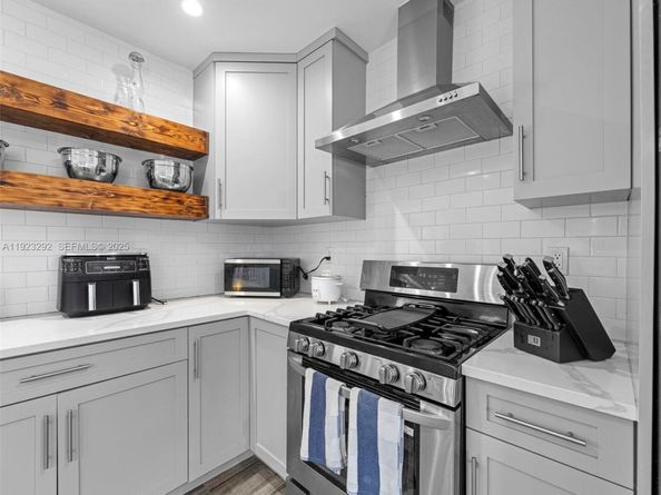 12842 SW 20th St, Miami FL 33175