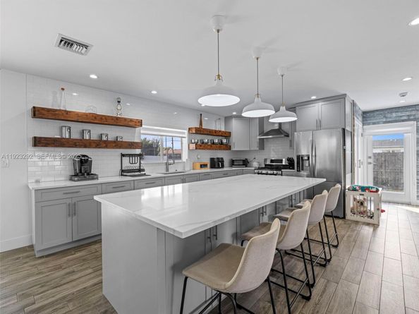 12842 SW 20th St, Miami FL 33175