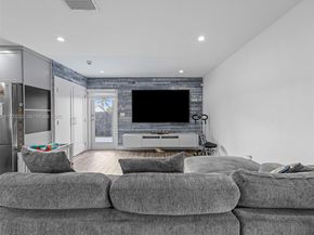 12842 SW 20th St, Miami FL 33175