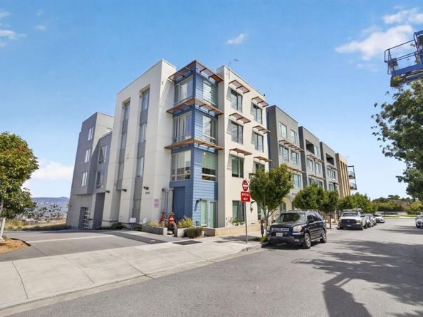 52 Innes Court 202, San Francisco CA 94124