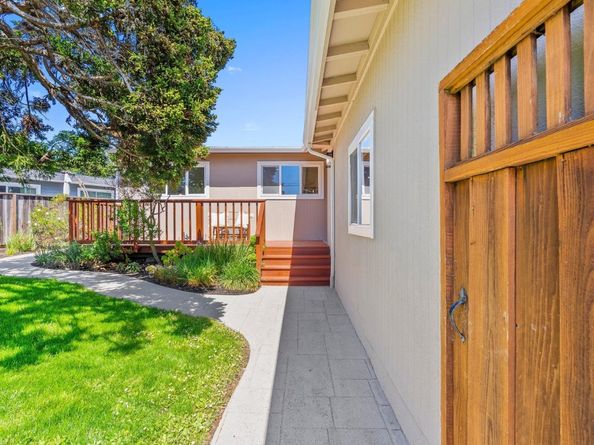 1055 View Way, Pacifica CA 94044