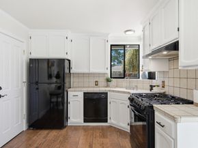 2438 Massachusetts Avenue, Redwood City CA 94061