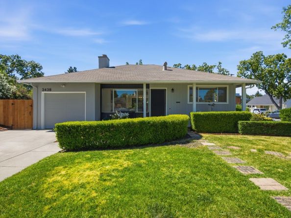 2438 Massachusetts Avenue, Redwood City CA 94061