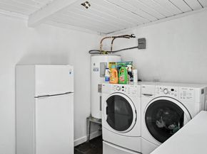 1205 FAIRVIEW Avenue, Redwood City CA 94061