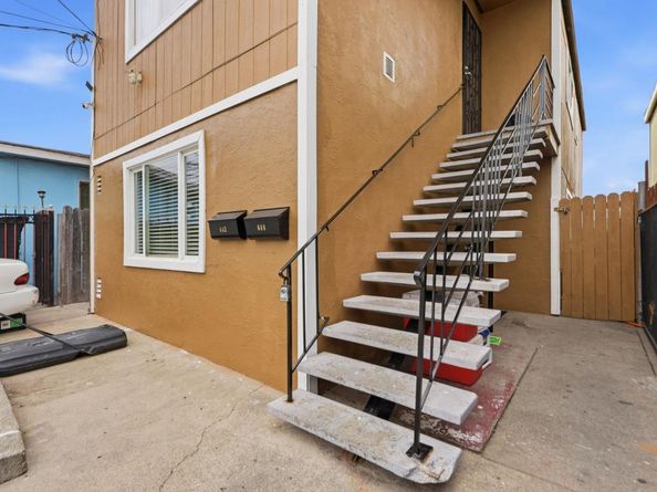 642 Douglas Avenue, Oakland CA 94603