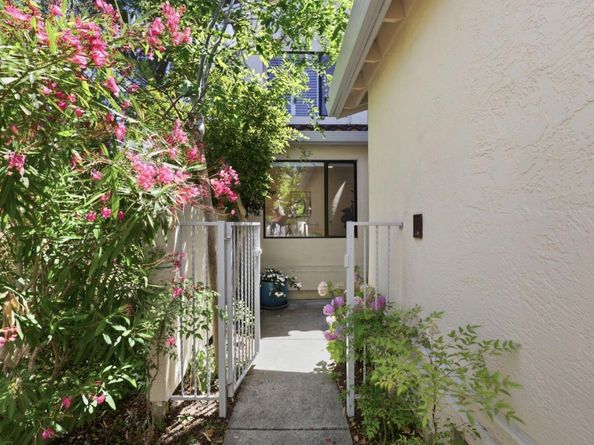 3 Daffodil Lane, San Carlos CA 94070